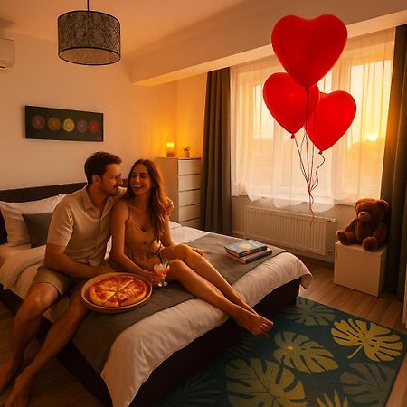 Vila Luminoasa Cu Curte Privata Бухарест Экстерьер фото